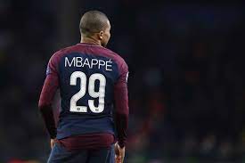 Мбаппе килиан (mbappé kylian) футбол нападающий франция 20.12.1998. Frankreichs Kylian Mbappe Gehalt Schuhe Social Media Hobbys Vorbild Goal Com