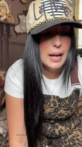 🤠 I'm have always wanted taupe boots and these cowboy boots are sooo ...