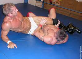 GAY WRESTLING PORN