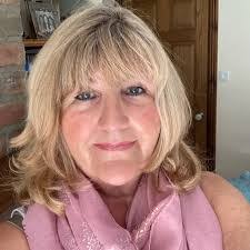 Marina Sumner's Instagram, Twitter & Facebook