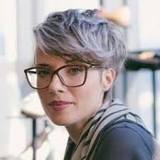 Deze korte kapsels kan je dragen in de herfst, winter, lente en de zomer! Prachtige Pittige Korte Kapsels Kapselinspiratie Voor Kort Haar Glamourista Kapsels