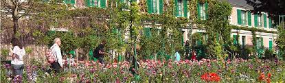 Shooting d'inspiration mariage à la dîme de giverny. Giverny Und Claude Monets Seerosenteich Gites De France