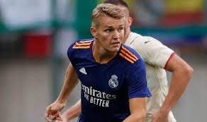 Get the latest on martin odegaard. Arsenal Waiting On Martin Odegaard Green Light Before Launching Real Madrid Bid Football Sport Express Co Uk