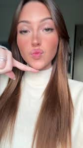 Vidéos de Margot Roche (@margotlou0) avec AYA NAKAMURA SUR DU THE WEEKND