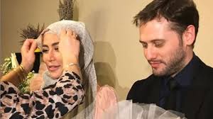 Soraya abdullah sempat kelimpungan cari donor plasma darah untuk bertahan hidup. Baru Nikah Cinta Penelope Dan Suami Berjuang Lawan Penyakit Serius