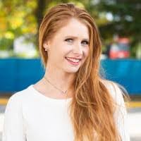 Carly Noll's Instagram, Twitter & Facebook