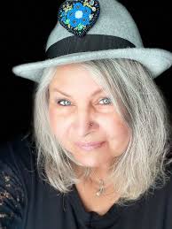 Crystal Cholin (@msccholin)