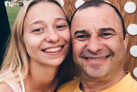 Дети сыновья саша и павел, дочь. Cgtj8tzniyed3m