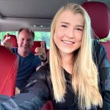 Heather Hallam's Instagram, Twitter & Facebook