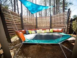 Family Friendly Outdoor Spaces Outdoors Home Garden Television Hinterhof Spielplatz Wohnen Im Freien Altes Trampolin