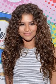 A Brief History Of Zendaya Shutting Down The Beauty Game Haircuts For Curly Hair Hair Styles Zendaya Hair