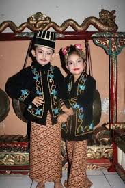 5 gaya rambut anak laki laki yang keren dan rapi. Mengenali Indonesia Lewat Baju Adat Anak Dan Rekomendasi 8 Baju Adat Anak Yang Menarik Untuk Si Buah Hati