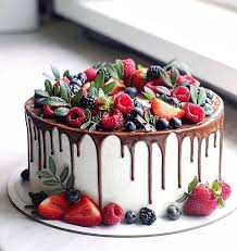 Secrets To A Perfect Cake On Instagram A Lot Of Fresh Berries And Chocolate Drip True Heaven Nachspeise Kuchen Und Torten Rezepte Kuchen Und Torten