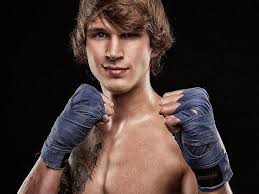 Grevenbroich: Moderne Gladiatoren kämpfen in Gustorf