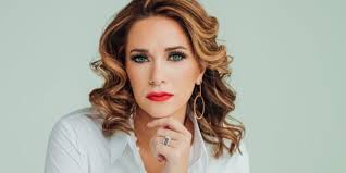 Kelly Roach of Kelly Roach International: Navigating Challenges and  Ensuring Customer Satisfaction During Growth