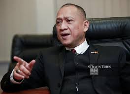 Nazri aziz, nazri aziz, nazri aziz. Courts Should Reject Suit To Challenge Agong S Decision Says Nazri Nsttv