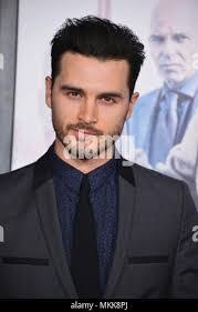 Michael Malarkey's Instagram, Twitter & Facebook