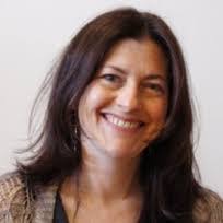 Shari Stack's Instagram, Twitter & Facebook