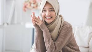 10 tips untuk terlihat 10 tahun lebih muda ( tips awet muda ). Tanpa Suntik Botoks 7 Kebiasaan Tiap Bangun Tidur Ini Niscaya Bikin Kamu Awet Muda