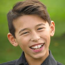 Geva's A Christmas Carol cast includes two Webster students