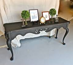 Sofa Table Painted With Graphite Chalk Paint Distressed And Then Sealed With Clear And Black Wax Done By Yes Chalk Furniture Shabby Furniture Sofa Table Redo
