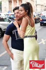 E' finita la storia d'amore tra l'ex naufrago sull'isola dei famosi e la ex concorrente della prima edizione del grande fratello vip. Mariana Rodriguez E Simone Susinna Amore Al Top Dopo La Crisi Tabloit