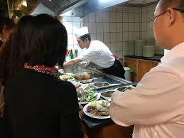 Bambus gehört zur familie der süßgräser (poaceae) und ist mit getreidearten wie weizen, hafer, reis oder mais, aber darüber hinaus auch mit den rasengräsern verwandt. Photo1 Jpg Picture Of Bambus Garten Dusseldorf Tripadvisor