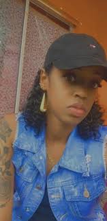 Am looking for pen pals around the world 🌎