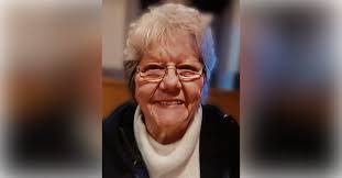 Donna Caron's Instagram, Twitter & Facebook