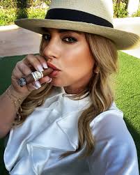 Instagram photo by Livian • Oct 18, 2024 at 2:53 PM