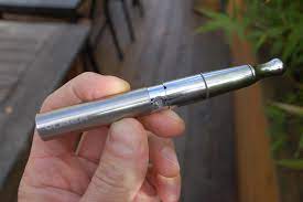 Get the most from your oil concentrates using the best oil vape pens to make every puff count. Best Vape Pens 12 Portable Vaporizers That Stand Out