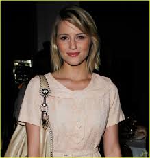 Dianna Agron With Short Hair Short Hair Styles Bob Hairstyles Layered Bob Hairstyles
