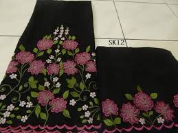 Kain sulam bandung • design dan kombinasi warna yang menarik • sesuai untuk majlis rasmi dan kenduri • kain di import dari indonesia. 35 Kain Pasang Cotton Ideas Kebaya Indonesian Kebaya Batik Kebaya