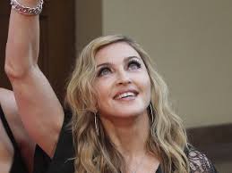 Súkromie na webe odhalila už aj Madonna: Toto je jej prvé bizarné FOTO!