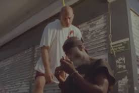 Cette chanson fait partie de son nouvel album intitulé « révolution 2.0 ». Clip De La Chanson Plb Nick Conrad Entendu Par La Police