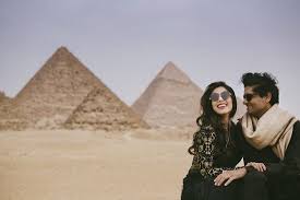 Couple Photoshoot At The Pyramids Photography Cairo Egypt Pyramids Wedding Photographer Cairo Wedding Photographer Egypt Egypt Travel Pyramids Egypt