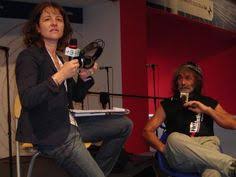 Da leggere e spero sia una lettura che induca quelle persone a scusarsi, a rimuovere il servizio e ad essere consapevoli. 14 Tutta La Citta Ne Parla Ideas Highway Signs Parla Mens Tshirts