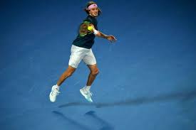 On monday, he made that match hardness pay against tsitsipas, playing only his 16th match on grass. Graesk Tenniskomet Efter Exit Det Hele Var Maerkeligt Ikast Brandenyt