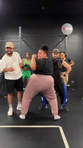 allo allo ✨ @AymenJmk @Afrovybz Canada 🇨🇦 🧠Me #france🇫🇷  #tiktokfrance🇨🇵 #ndombolo #dancechallenge #jungeli #fyp #fypfrance #mtl  #montreal #hapinessisfree #emylianatv #dance #afrodance #afrovybzcanada ...