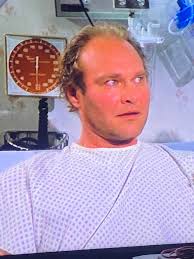 He's not exactly Elaine's type, what do you think?? Is Roy sponge worthy?