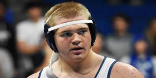 Wrestling roundup: Hartland seniors beat state-ranked foes