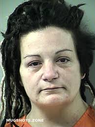 Sara Derbas's Instagram, Twitter & Facebook