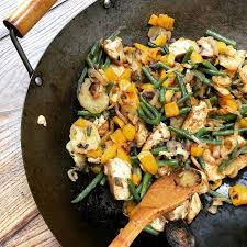 Wok De Poulet Aux Pommes De Terre Et Petits Legumes Poulet Wok Pommedeterre Legumes Cuisine Food Homemade Faitmaison N Hesitez Pas A Nous Demander La Re