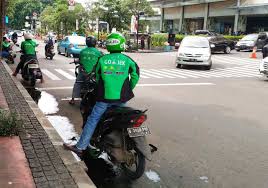 Pada media sosial sebuah prank kini menjadi viral, karena dibubuhi konten yang membuat penasaran banyak orang dengan kata kunci prank ojol yang sangat viral. Motorbike Taxi Go Jek S Indonesia Driver Appeal Backfires As Rivalry Heats Up Nikkei Asia