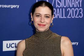 Lauren Miller Rogen Reveals She Had Brain Aneurysm Removed