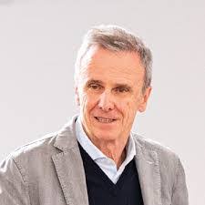 Cosme Mejia's Instagram, Twitter & Facebook