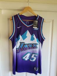 Mitchell saved 10 of his. Donovan Mitchell Utah Jazz Throwback Jersey Size Medium Utah Jazz Donovan Mitchell Donovan