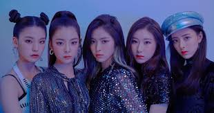 190306 Itzy Hq Pictorials For Their Very First Debut Album It Z Different Itzy Kpop Girls Girl