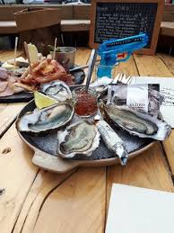 Les Copains D Abord La Palmyre Les Mathes 29 Boulevard Des Tremieres Restaurant Avis Photos Tripadvisor