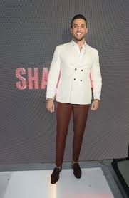 Zachary Levi Arrives At Miami Red Carpet Screening Of Shazam On Zachary Levi Levi Zachary